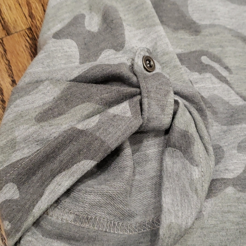 5/$25 Grey Camo tshirt with cuffed sleeves - Picture 2 of 6